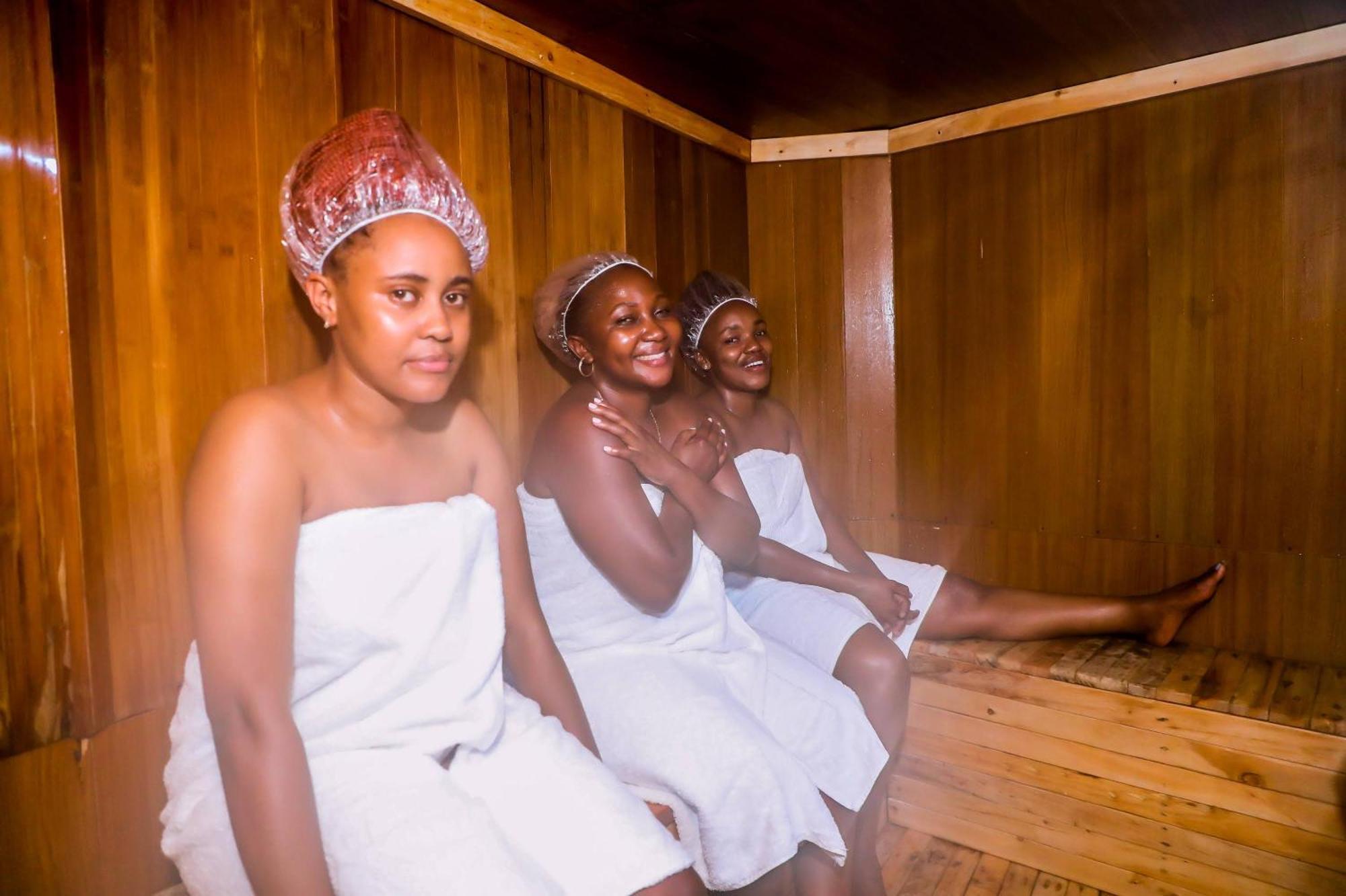 Vose Hotel & Spa Dar Es Salaam Eksteriør billede